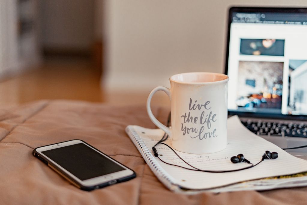 Community Manager Pro: Maîtrisez l'Art de la Gestion de Communauté avec Expertise